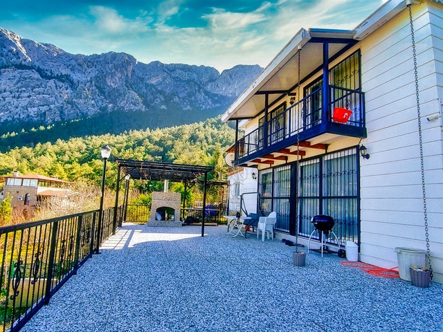  فيلا 3 + 1 في كونيالتي - انطاليا