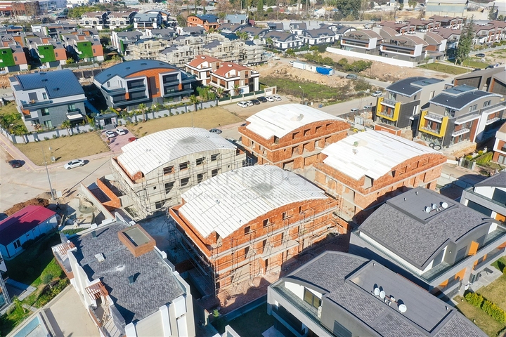 فيلا 7 + 1 في  المولايوسف - انطاليا