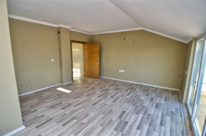 شقق 1 + 1 و 3 + 1 في منطقة لارا - أنطاليا