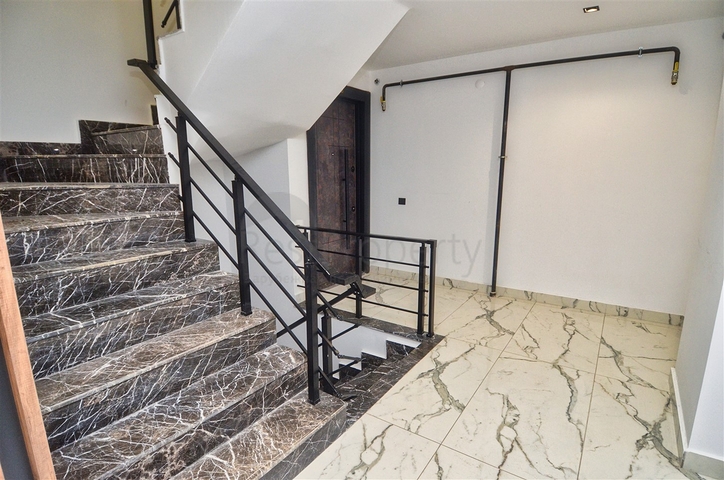 شقة 4 + 1 في منطقة هورما - أنطاليا