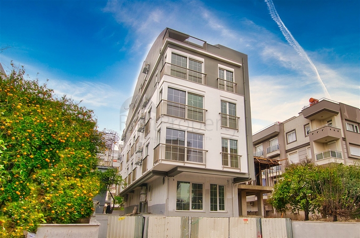 شقق 1 + 1 و 2 + 1 في وسط أنطاليا