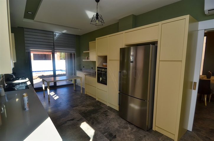 فلل 4 + 1 في دوشمالتي - أنطاليا