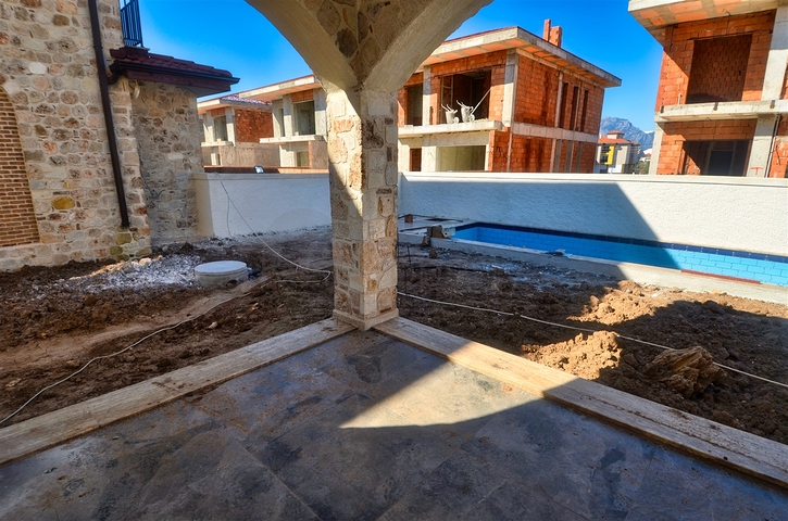 فلل 4 + 1 في دوشمالتي - أنطاليا