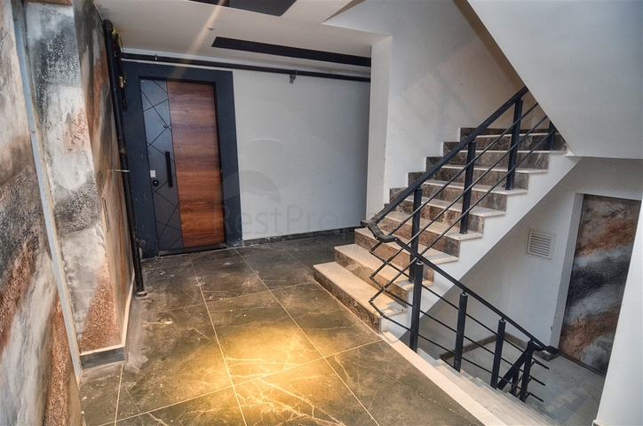 شقة 1 + 1 في كونيالتي - أنطاليا