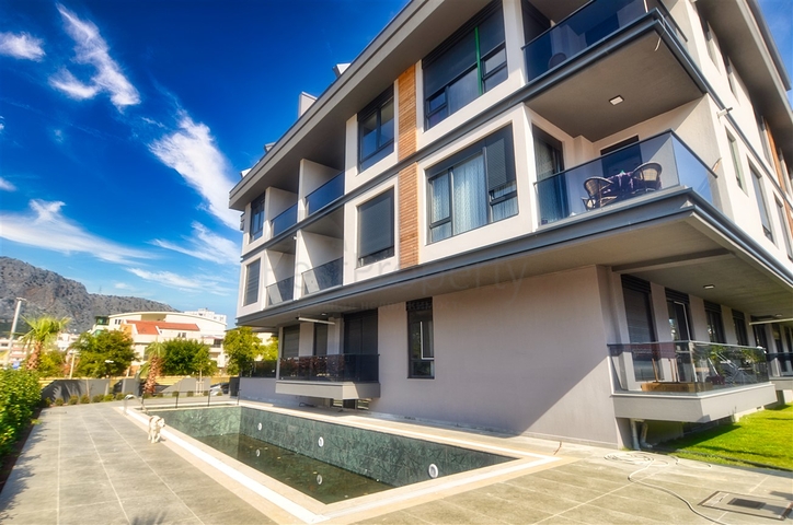 شقة 1 + 1 في كونيالتي - أنطاليا