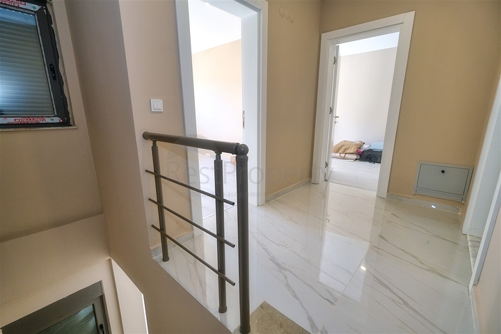 شقق 2 + 1 في منطقة ساريسو - أنطاليا