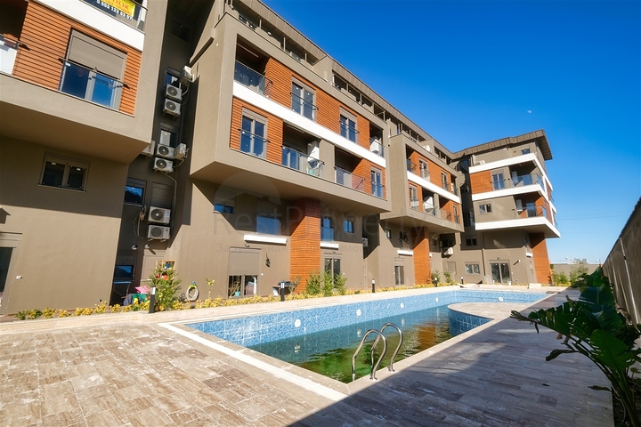 شقق 2 + 1 في منطقة ساريسو - أنطاليا