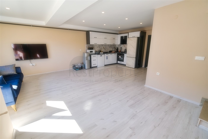 شقق 2 + 1 في منطقة ساريسو - أنطاليا