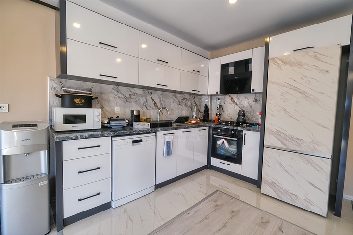 شقق 2 + 1 في منطقة ساريسو - أنطاليا