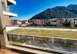 شقق 2 + 1 في منطقة ساريسو - أنطاليا