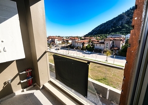 شقق 2 + 1 في منطقة ساريسو - أنطاليا