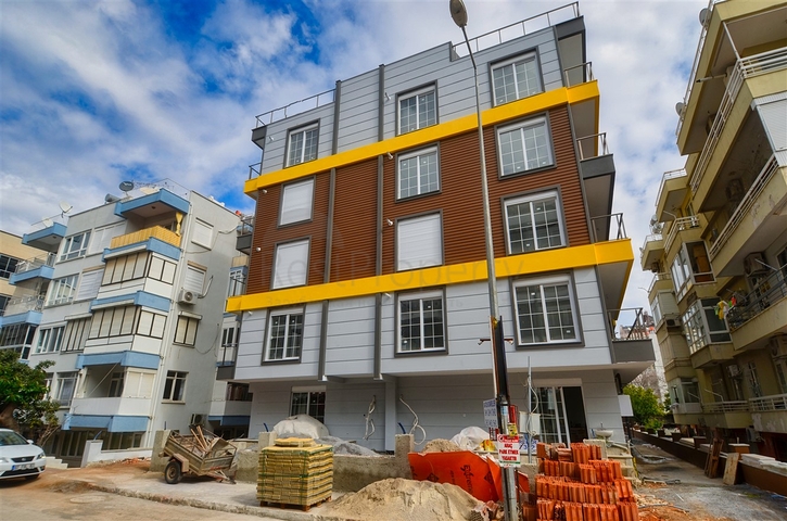 شقق 2+1 ، 3+1 و 3+2 في وسط مدينة أنطاليا