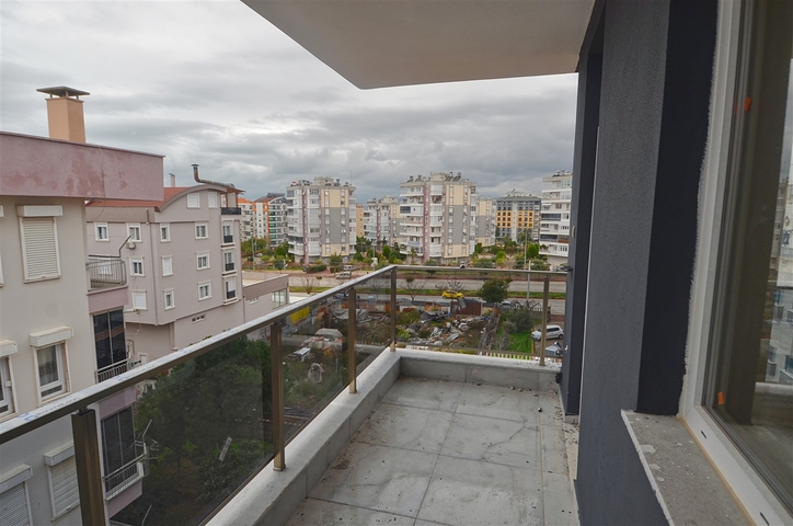 شقق دوبلكس 5 + 1 في منطقة كيبيز - أنطاليا 