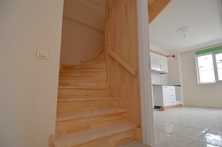 شقق دوبلكس 5 + 1 في منطقة كيبيز - أنطاليا 