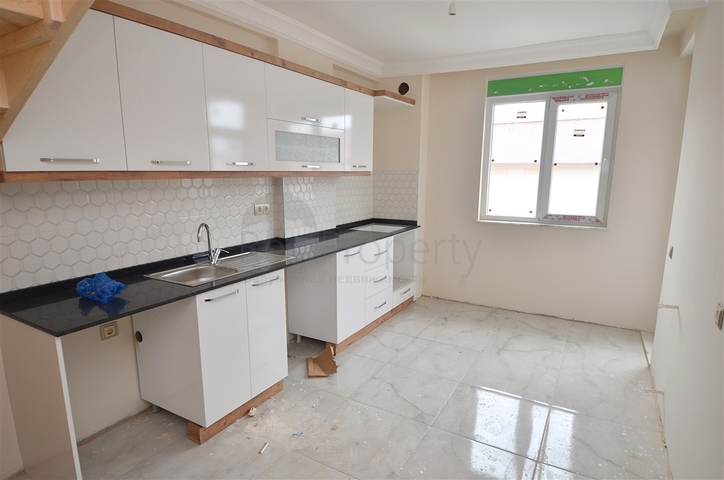 شقق دوبلكس 5 + 1 في منطقة كيبيز - أنطاليا 