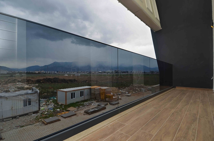 فيلا في مجمع منطقة دوشيمالتي-أنطاليا 