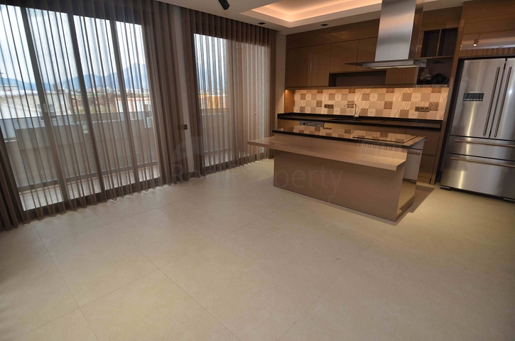 فيلا في مجمع منطقة دوشيمالتي-أنطاليا 