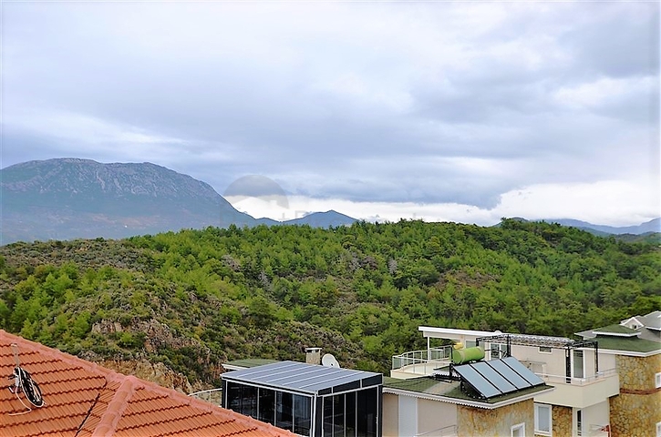 فيلا 4+1 مطلة على البحر والجبل في كارجيجاك