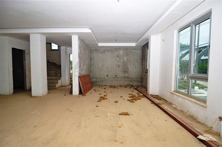 فيلا 4+1 مطلة على البحر والجبل في كارجيجاك