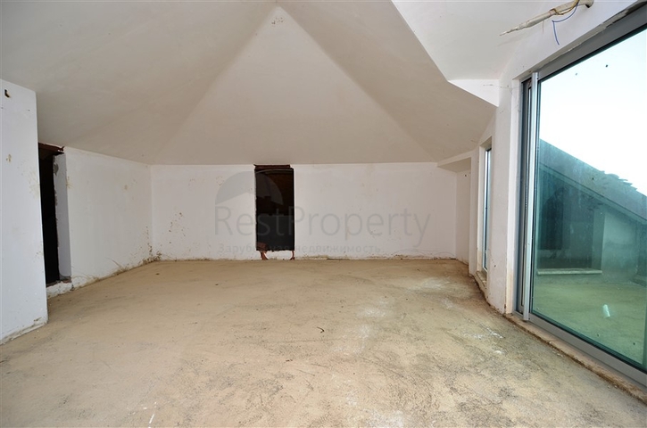 فيلا 4+1 مطلة على البحر والجبل في كارجيجاك