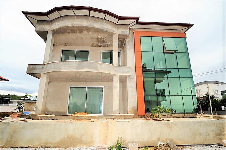 فيلا 4+1 مطلة على البحر والجبل في كارجيجاك