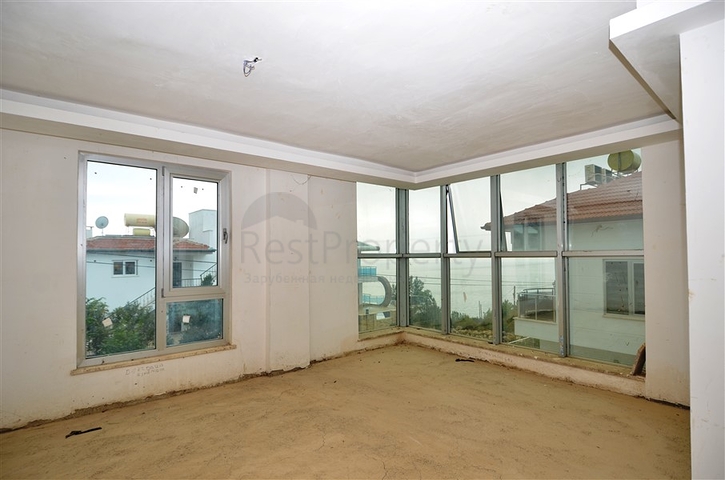 فيلا 4+1 مطلة على البحر والجبل في كارجيجاك