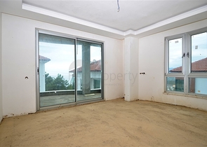 فيلا 4+1 مطلة على البحر والجبل في كارجيجاك