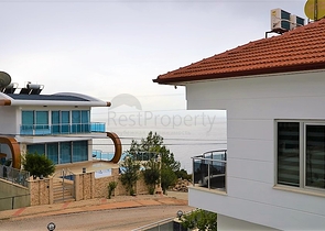 فيلا 4+1 مطلة على البحر والجبل في كارجيجاك