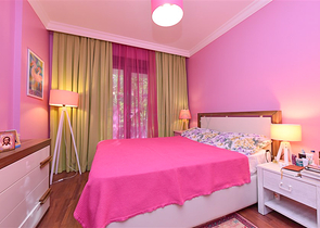 شقة من غرفتي نوم في مجمع فاخر على البحر مع حديقة