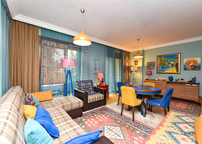 شقة من غرفتي نوم في مجمع فاخر على البحر مع حديقة