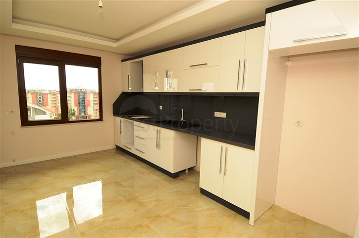 شقة بنتهاوس ضمن أحد المجمعات السكنية في منطقة جيكجيلي – ألانيا