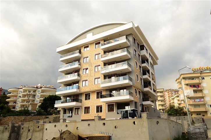 شقة بنتهاوس ضمن أحد المجمعات السكنية في منطقة جيكجيلي – ألانيا