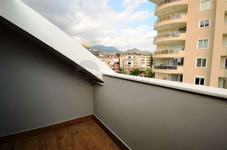 شقة بنتهاوس ضمن أحد المجمعات السكنية في منطقة جيكجيلي – ألانيا