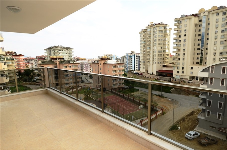 شقة بنتهاوس ضمن أحد المجمعات السكنية في منطقة جيكجيلي – ألانيا