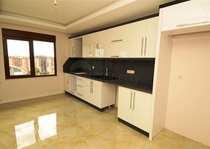 شقة بنتهاوس ضمن أحد المجمعات السكنية في منطقة جيكجيلي – ألانيا