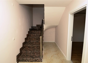 شقة بنتهاوس ضمن أحد المجمعات السكنية في منطقة جيكجيلي – ألانيا