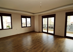 شقة بنتهاوس ضمن أحد المجمعات السكنية في منطقة جيكجيلي – ألانيا