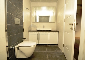 شقة بنتهاوس ضمن أحد المجمعات السكنية في منطقة جيكجيلي – ألانيا