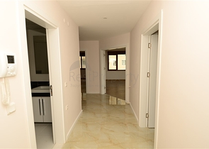 شقة بنتهاوس ضمن أحد المجمعات السكنية في منطقة جيكجيلي – ألانيا