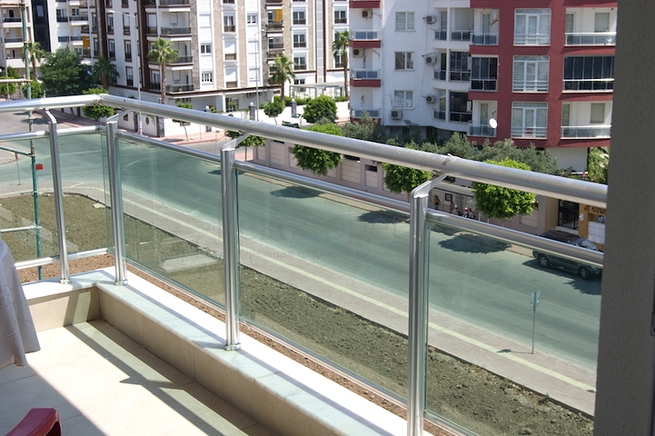 تاون هاوس مفروش 4 + 1 في منطقة كونيالتي