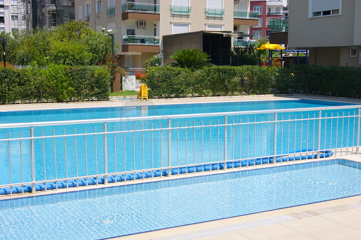 تاون هاوس مفروش 4 + 1 في منطقة كونيالتي