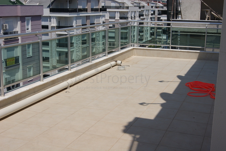 تاون هاوس مفروش 4 + 1 في منطقة كونيالتي