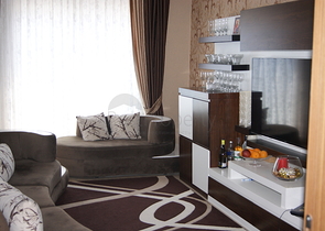 تاون هاوس مفروش 4 + 1 في منطقة كونيالتي