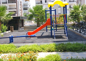 تاون هاوس مفروش 4 + 1 في منطقة كونيالتي