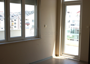 تاون هاوس مفروش 4 + 1 في منطقة كونيالتي