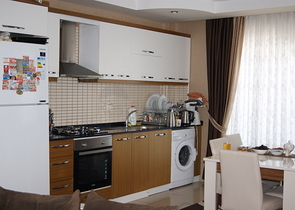 تاون هاوس مفروش 4 + 1 في منطقة كونيالتي