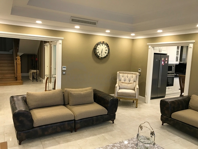 فيلا فاخرة مستقلة في اسطنبول الاوربية 