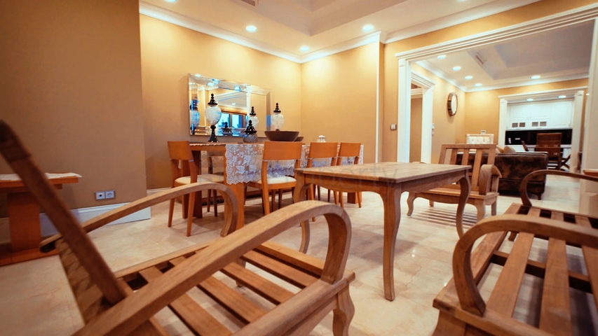 فيلا فاخرة مستقلة في اسطنبول الاوربية 