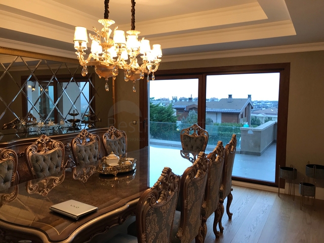 فيلا فاخرة مستقلة في اسطنبول الاوربية 