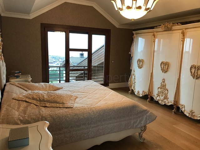 فيلا فاخرة مستقلة في اسطنبول الاوربية 